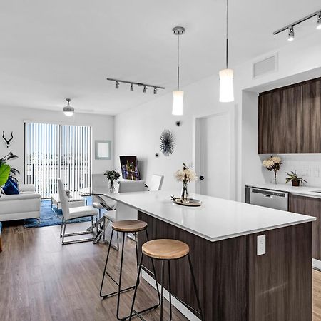 Amazing 2 Bedroom Unit In Doral Miami With Free Parking ハイアリーヤ・ガーデンズ エクステリア 写真