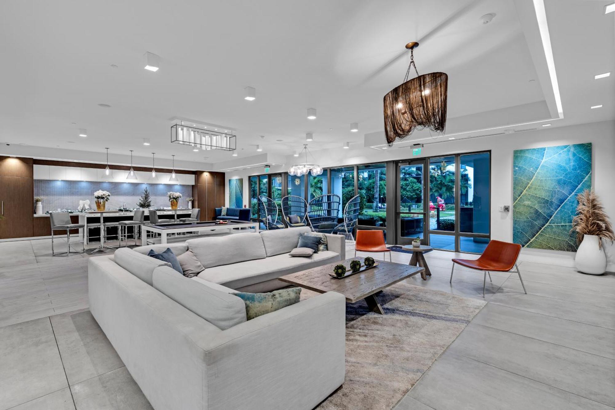 Amazing 2 Bedroom Unit In Doral Miami With Free Parking ハイアリーヤ・ガーデンズ エクステリア 写真