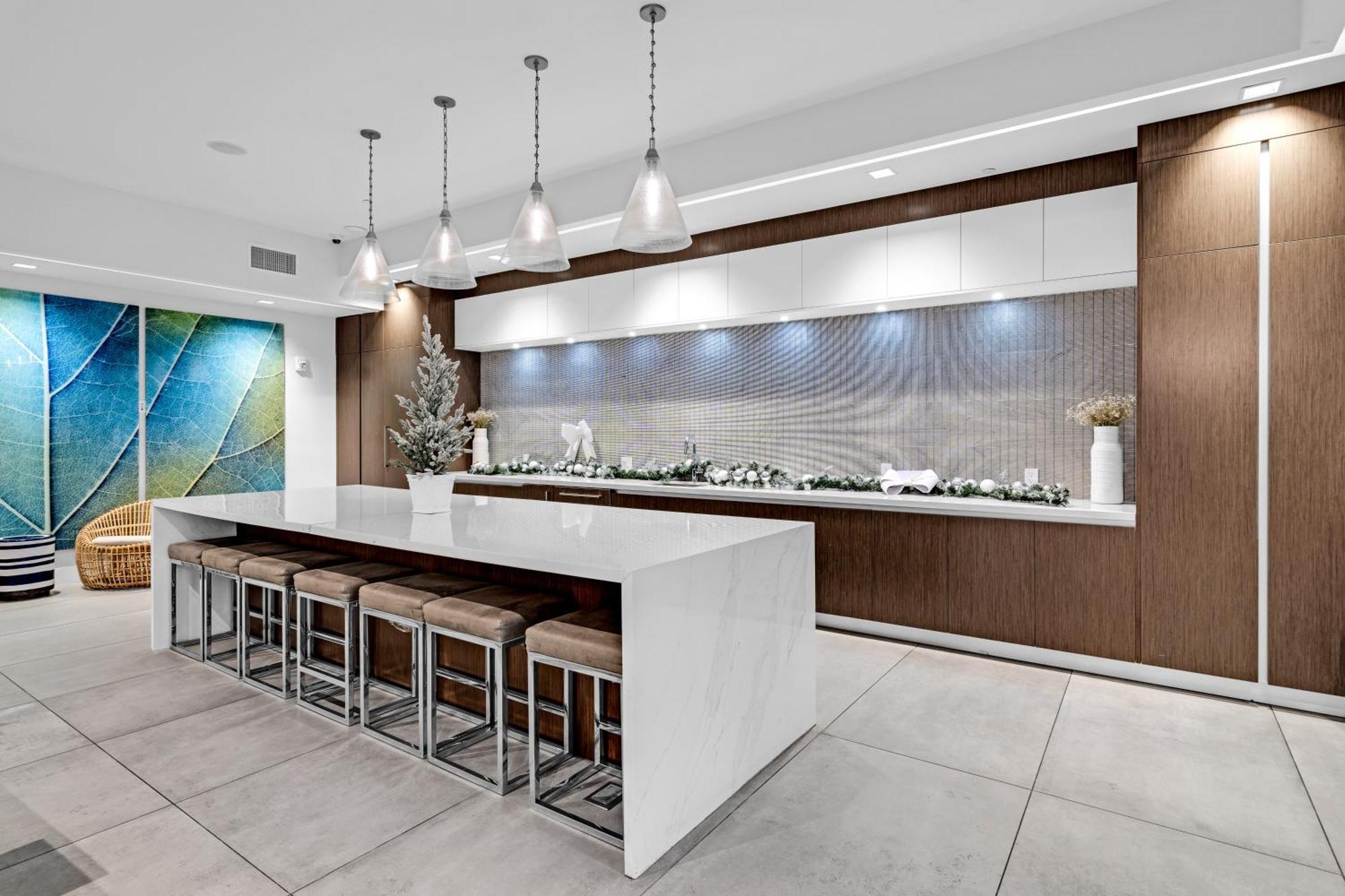 Amazing 2 Bedroom Unit In Doral Miami With Free Parking ハイアリーヤ・ガーデンズ エクステリア 写真