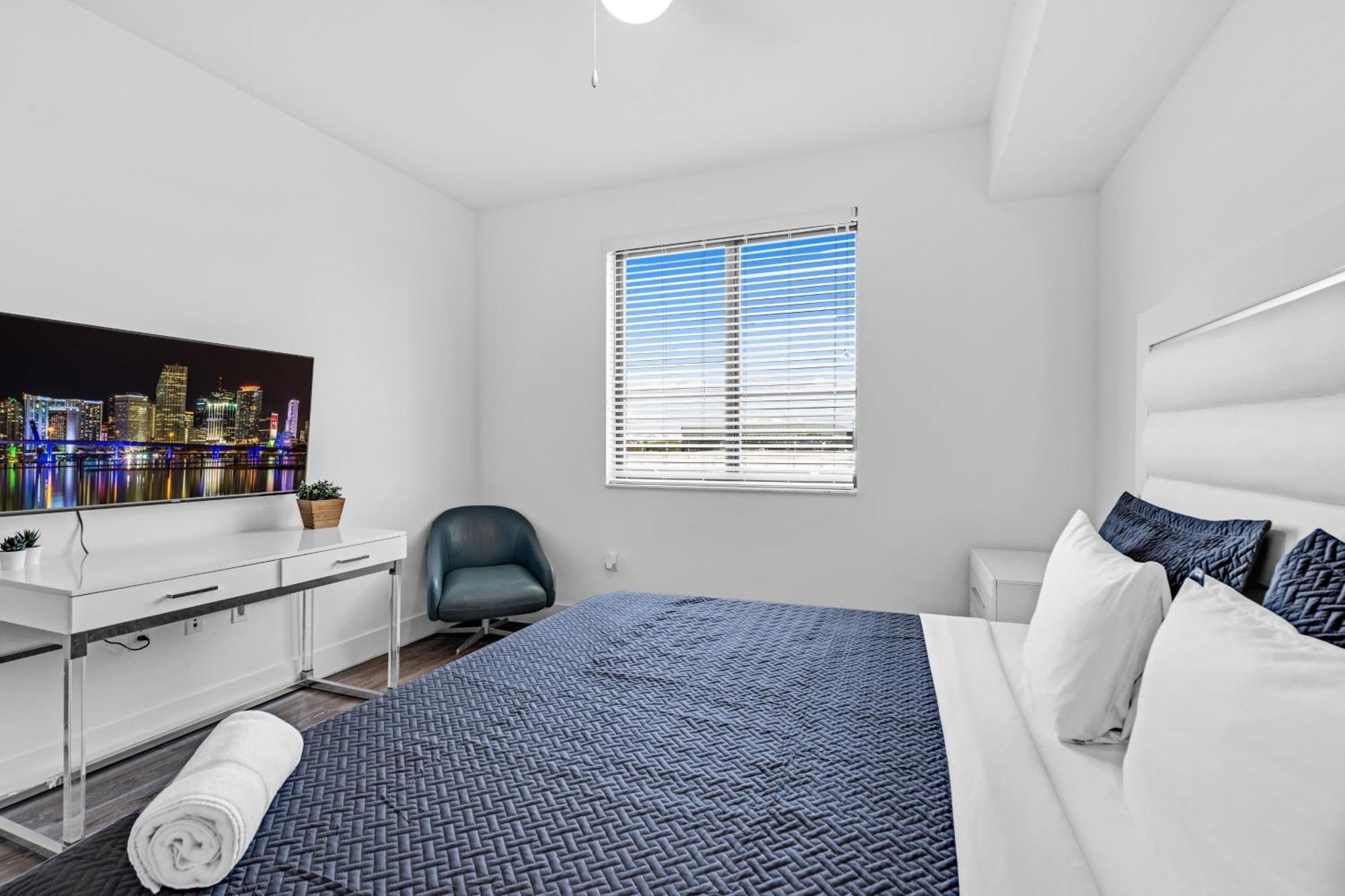 Amazing 2 Bedroom Unit In Doral Miami With Free Parking ハイアリーヤ・ガーデンズ エクステリア 写真