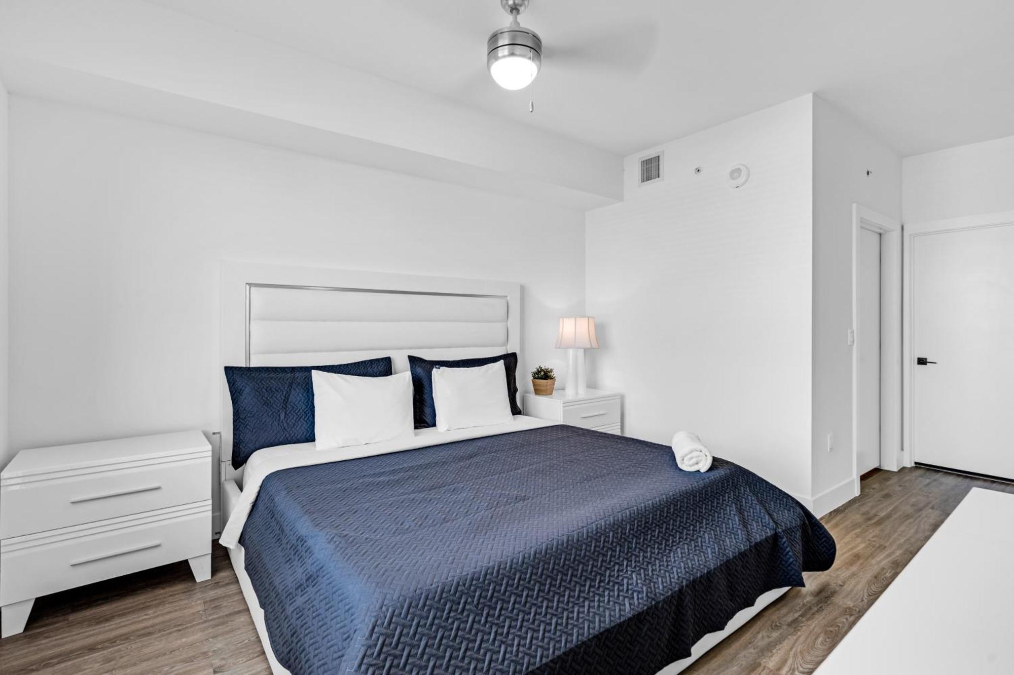 Amazing 2 Bedroom Unit In Doral Miami With Free Parking ハイアリーヤ・ガーデンズ エクステリア 写真