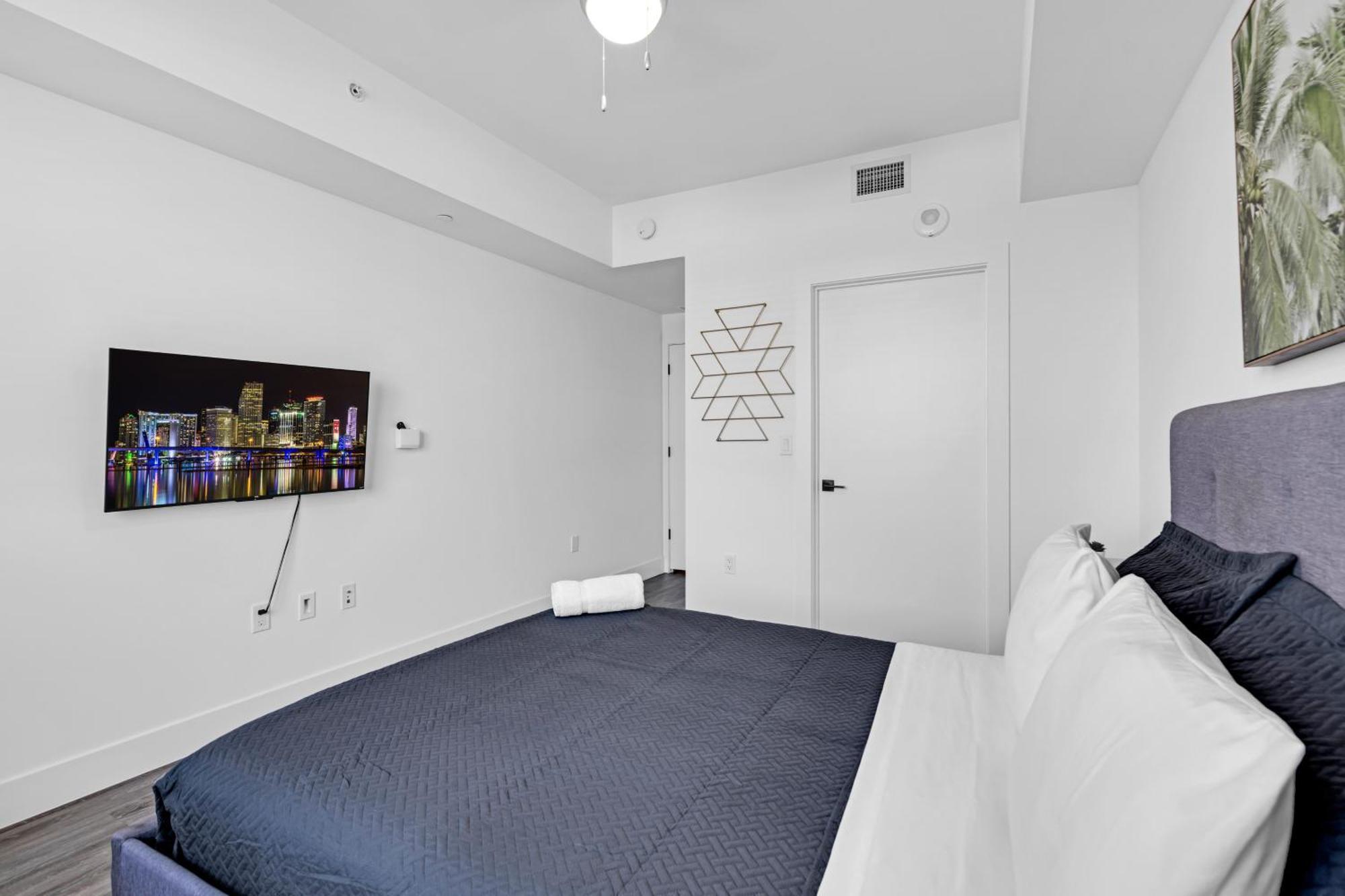 Amazing 2 Bedroom Unit In Doral Miami With Free Parking ハイアリーヤ・ガーデンズ エクステリア 写真